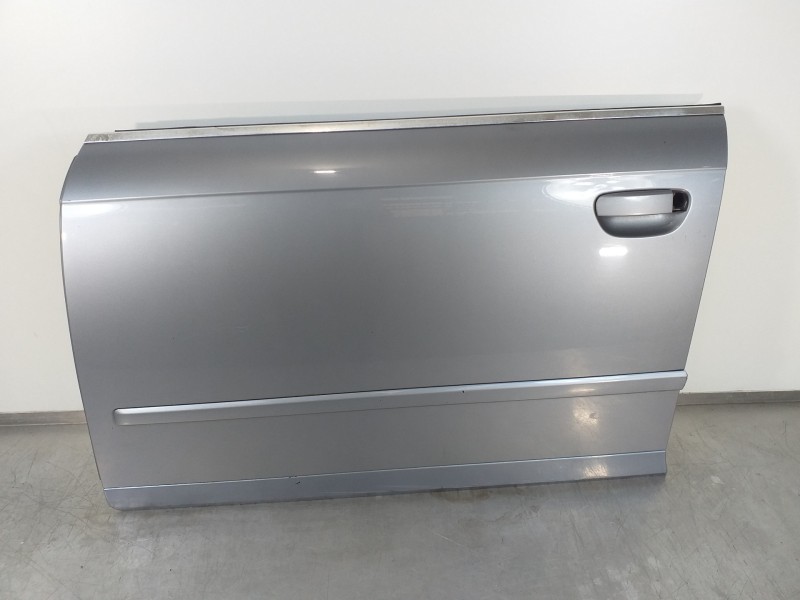 Recambio de puerta delantera izquierda para audi a4 avant (8e) 2.0 tdi (dpf) (125kw) referencia OEM IAM 8E0831051L  