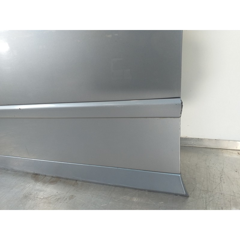 Recambio de puerta delantera izquierda para audi a4 avant (8e) 2.0 tdi (dpf) (125kw) referencia OEM IAM 8E0831051L  