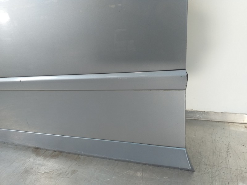 Recambio de puerta delantera izquierda para audi a4 avant (8e) 2.0 tdi (dpf) (125kw) referencia OEM IAM 8E0831051L  