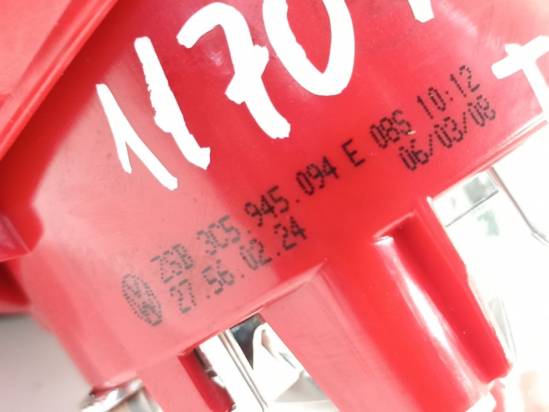 Recambio de piloto trasero derecho en porton para volkswagen passat berlina (3c2) advance referencia OEM IAM 3C5945094E  