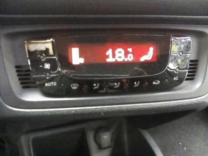 Recambio de mando climatizador para seat ibiza (6j5) sport referencia OEM IAM 6J0820043C  