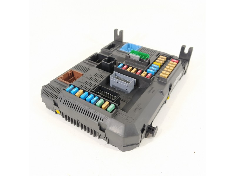 Recambio de caja reles / fusibles para citroën c-elysée shine referencia OEM IAM 9819849680 BSIN02 