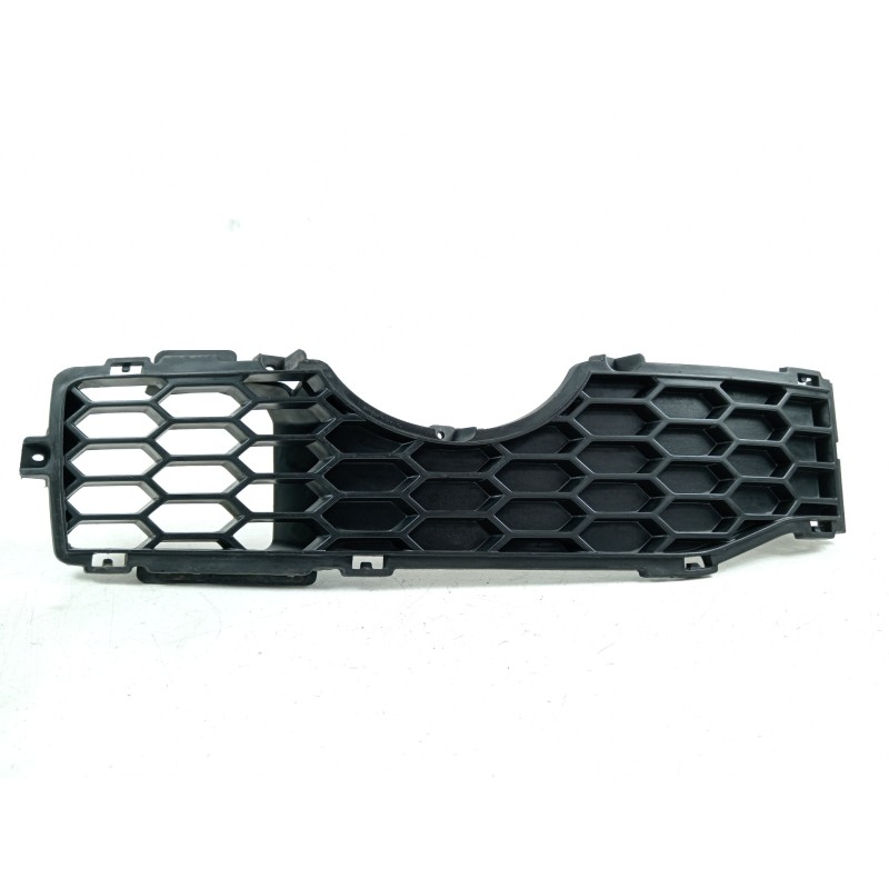 Recambio de rejilla paragolpes derecha para chevrolet captiva 2.0 vcdi lt referencia OEM IAM 96623661 96448221 