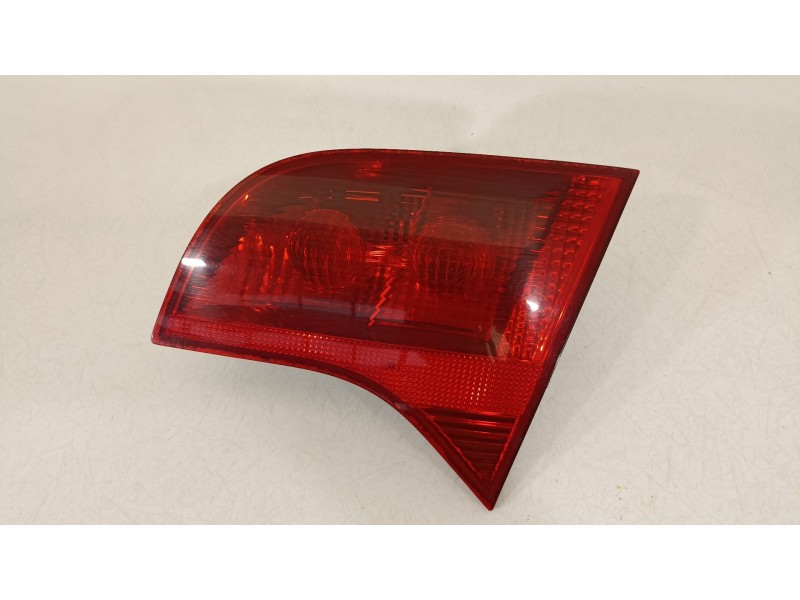 Recambio de piloto trasero derecho para audi a4 avant (8e) 2.0 tdi (dpf) (125kw) referencia OEM IAM 8E9945094  