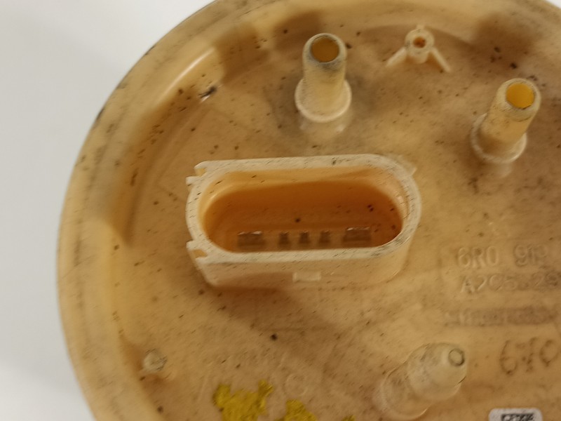 Recambio de bomba combustible para skoda rapid ambition referencia OEM IAM 6R0919050  