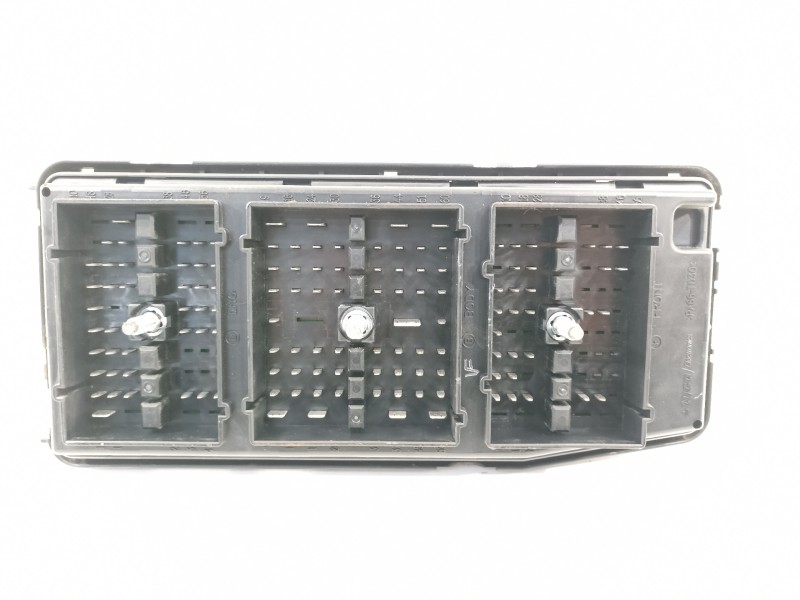 Recambio de caja reles / fusibles para chevrolet captiva 2.0 vcdi lt referencia OEM IAM 07031DC100   Recambio de caja reles / fusibles para chevrolet captiva 2.0 vcdi lt referencia OEM IAM 07031DC100