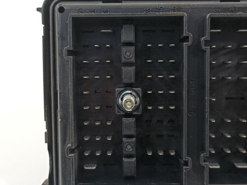 Recambio de caja reles / fusibles para chevrolet captiva 2.0 vcdi lt referencia OEM IAM 07031DC100   Recambio de caja reles / fusibles para chevrolet captiva 2.0 vcdi lt referencia OEM IAM 07031DC100