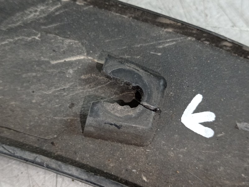 Recambio de aletin delantero izquierdo para nissan qashqai (j11) 360 referencia OEM IAM 638114EA0A  