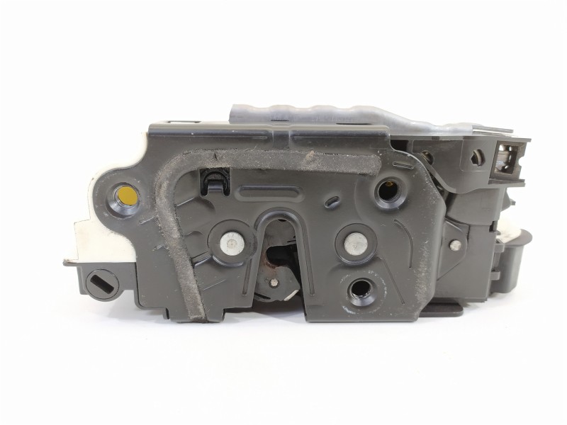 Recambio de cerradura puerta delantera derecha para skoda rapid ambition referencia OEM IAM 5E1837016  