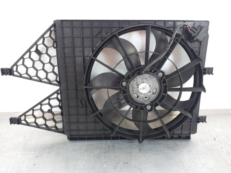 Recambio de electroventilador para skoda rapid ambition referencia OEM IAM 6R0959455E 6R0121207A 