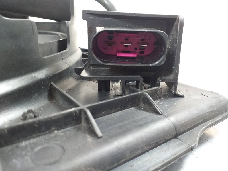 Recambio de electroventilador para skoda rapid ambition referencia OEM IAM 6R0959455E 6R0121207A 