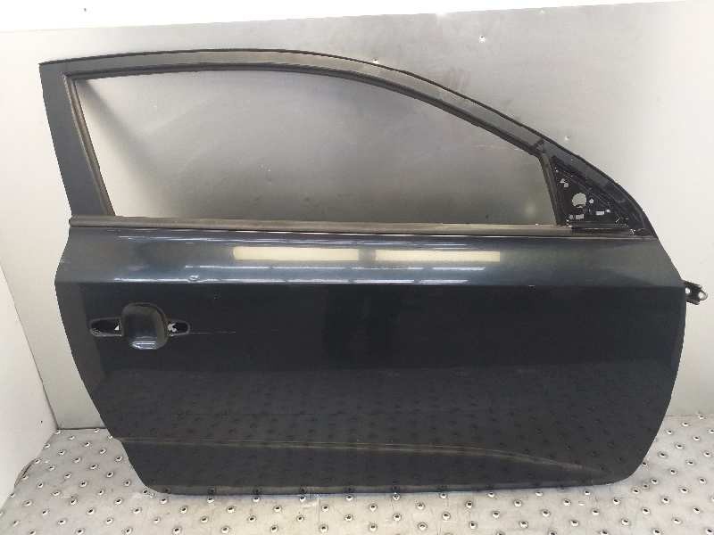 Recambio de puerta delantera derecha para kia cee´d 1.4 cat referencia OEM IAM   