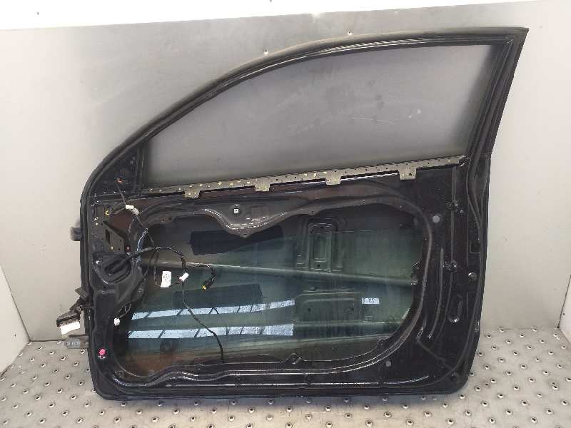Recambio de puerta delantera derecha para kia cee´d 1.4 cat referencia OEM IAM   