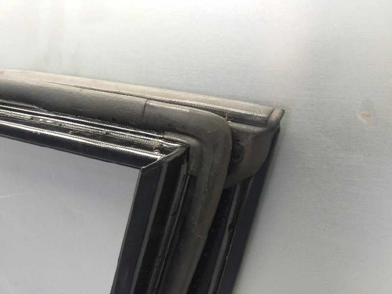 Recambio de puerta delantera derecha para kia cee´d 1.4 cat referencia OEM IAM   