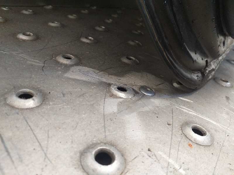 Recambio de puerta delantera derecha para kia cee´d 1.4 cat referencia OEM IAM   