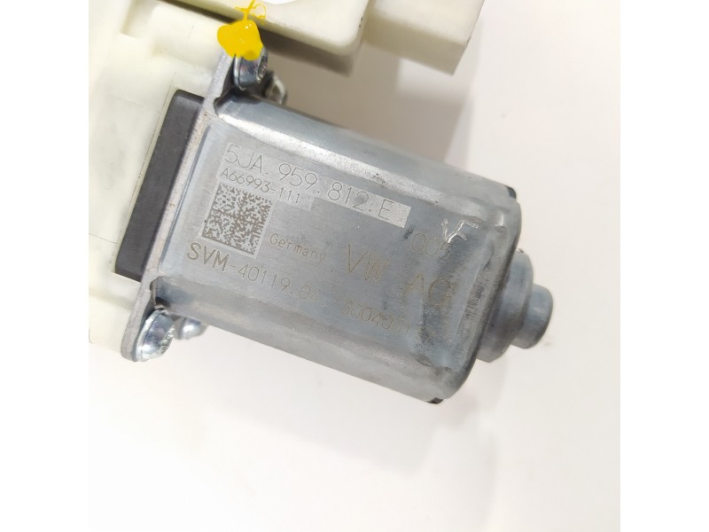 Recambio de elevalunas delantero derecho para skoda rapid ambition referencia OEM IAM 5JA837462 5JA959812E 