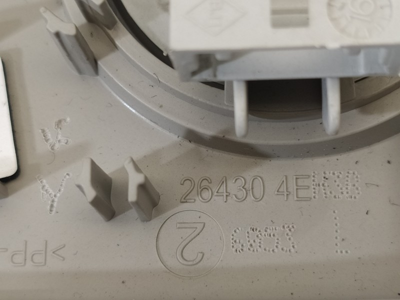 Recambio de luz interior para nissan qashqai (j11) 360 referencia OEM IAM 26430BC40B  