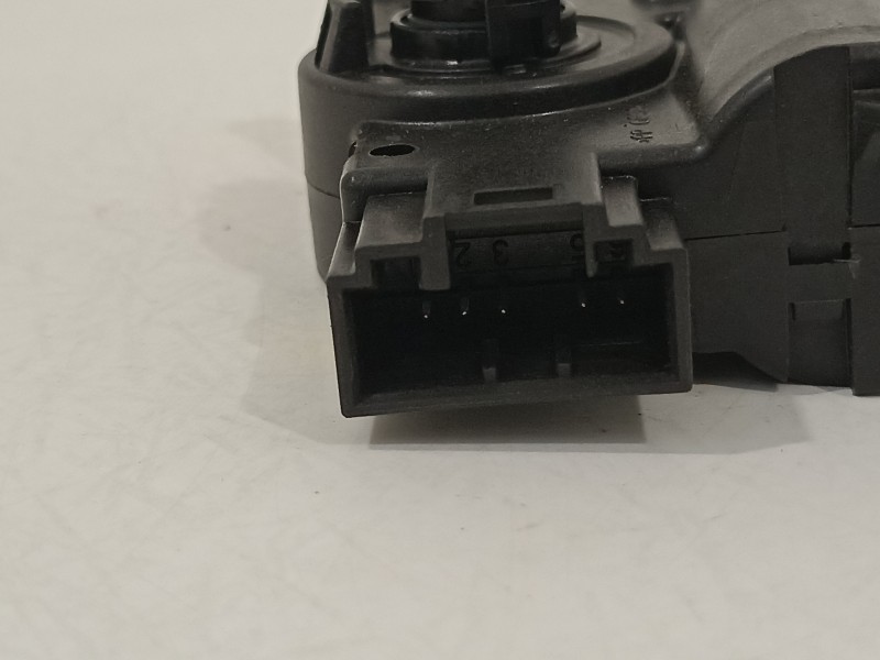 Recambio de motor apertura trampillas climatizador para volkswagen cc (358) basis bluemotiontech referencia OEM IAM 5Q0907511L  