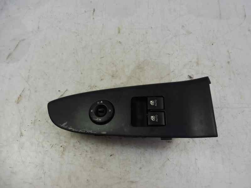 Recambio de mando elevalunas delantero izquierdo para kia cee´d 1.4 cat referencia OEM IAM 935701H021  