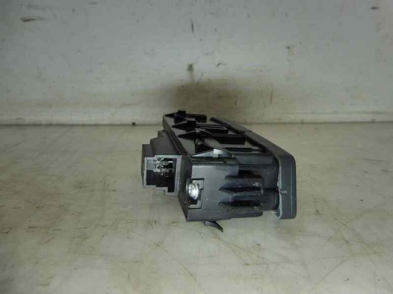Recambio de mando multifuncion para mercedes-benz clase b (w246) b 180 cdi (246.212) referencia OEM IAM 2049058402  