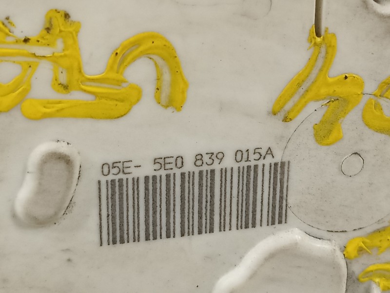 Recambio de cerradura puerta trasera izquierda para skoda rapid ambition referencia OEM IAM 5E0839015A  