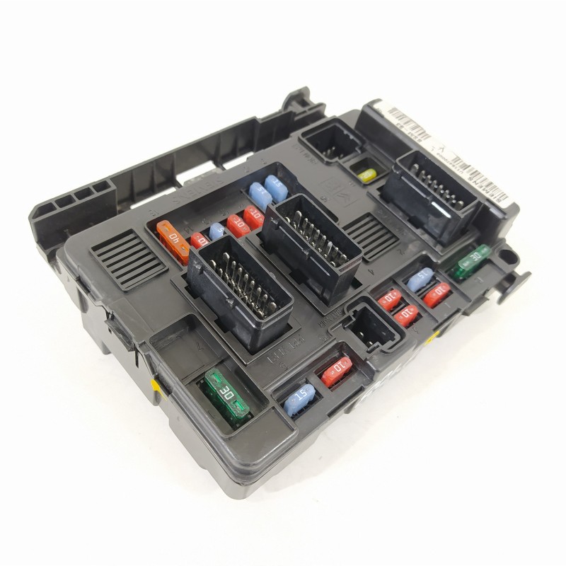 Recambio de caja reles / fusibles para citroën xsara picasso 1.6 hdi 110 exclusive plus referencia OEM IAM 9650618480 BSMB3 