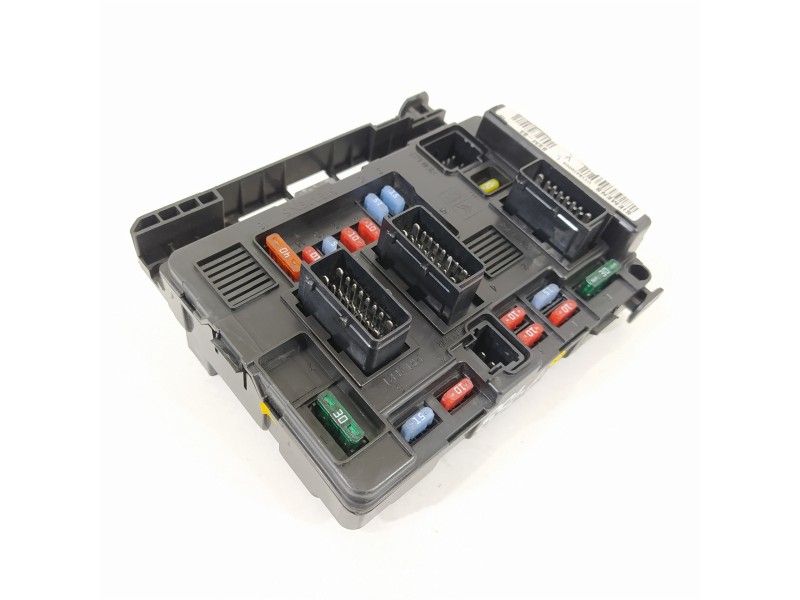 Recambio de caja reles / fusibles para citroën xsara picasso 1.6 hdi 110 exclusive plus referencia OEM IAM 9650618480 BSMB3 