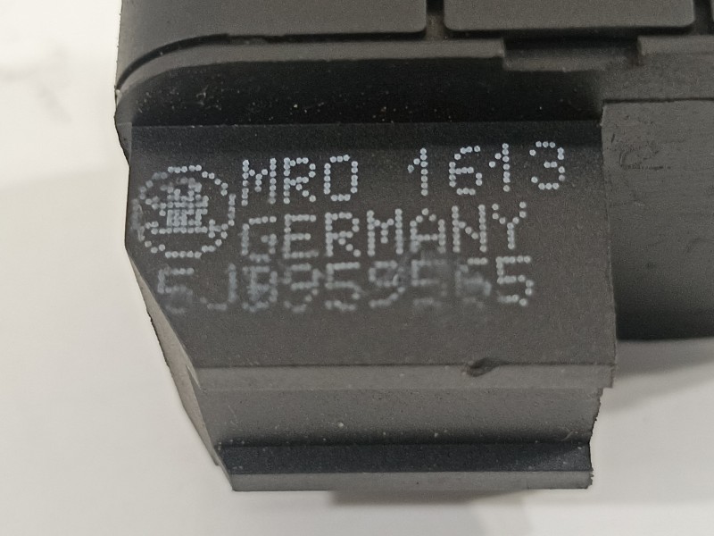 Recambio de mando retrovisor para skoda rapid ambition referencia OEM IAM 5JB959565REH  