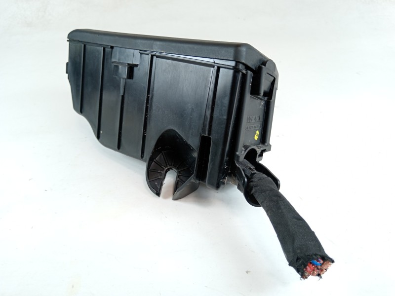 Recambio de caja reles / fusibles para seat ibiza (kj1) fr referencia OEM IAM 2Q0927165A  