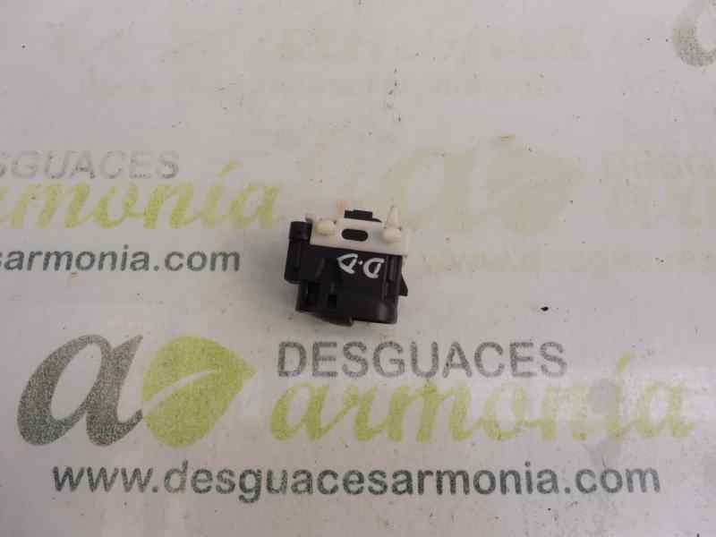 Recambio de mando elevalunas delantero derecho para mercedes-benz clase clk (w209) coupe 320 (209.365) referencia OEM IAM A20382