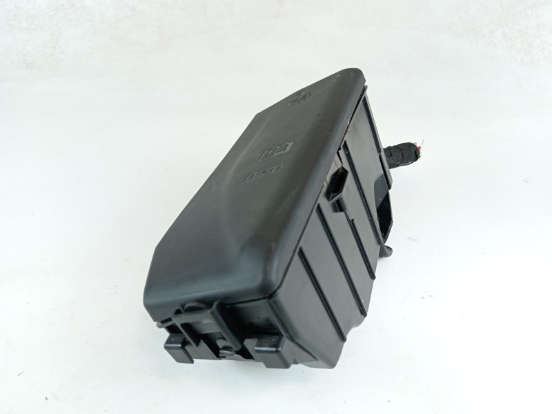 Recambio de caja reles / fusibles para seat ibiza (kj1) fr referencia OEM IAM 2Q0927165A  