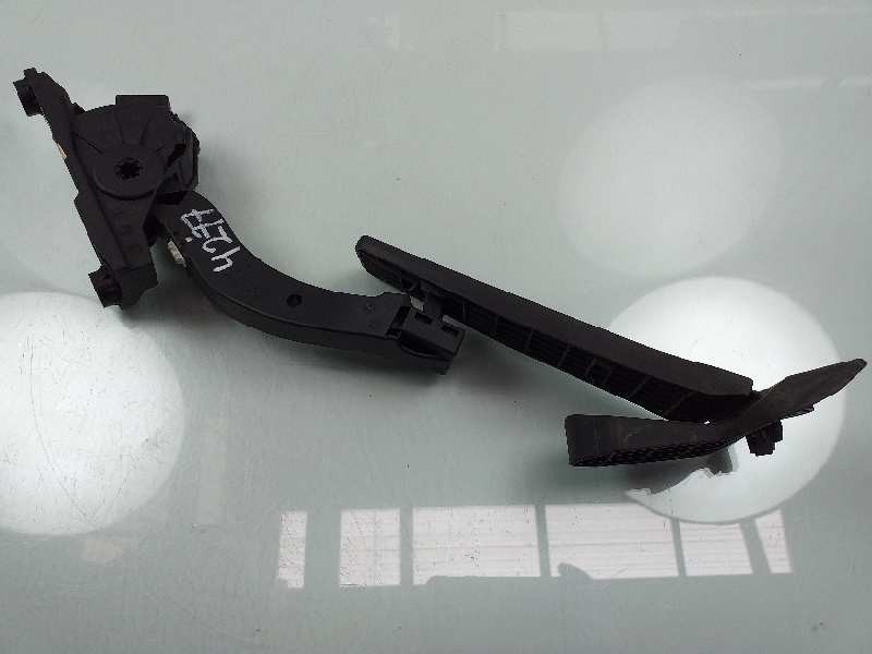 Recambio de potenciometro pedal para kia cee´d concept referencia OEM IAM 32700A6100  