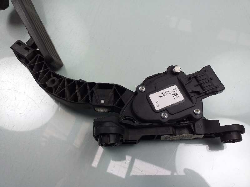 Recambio de potenciometro pedal para kia cee´d concept referencia OEM IAM 32700A6100  