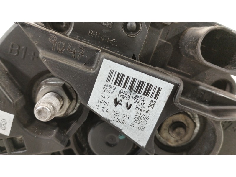 Recambio de alternador para volkswagen polo (9n3) advance referencia OEM IAM 037903025M 0124325013 