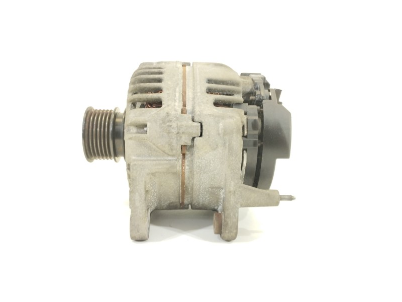 Recambio de alternador para volkswagen polo (9n3) advance referencia OEM IAM 037903025M 0124325013 