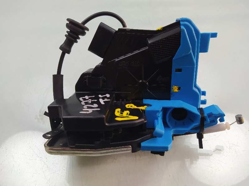 Recambio de cerradura puerta trasera izquierda para kia cee´d concept referencia OEM IAM 81410A2300  