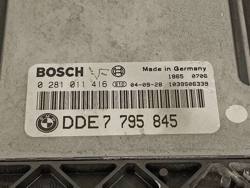 Recambio de centralita motor uce para bmw serie 1 berlina (e81/e87) 120d referencia OEM IAM 7795845  