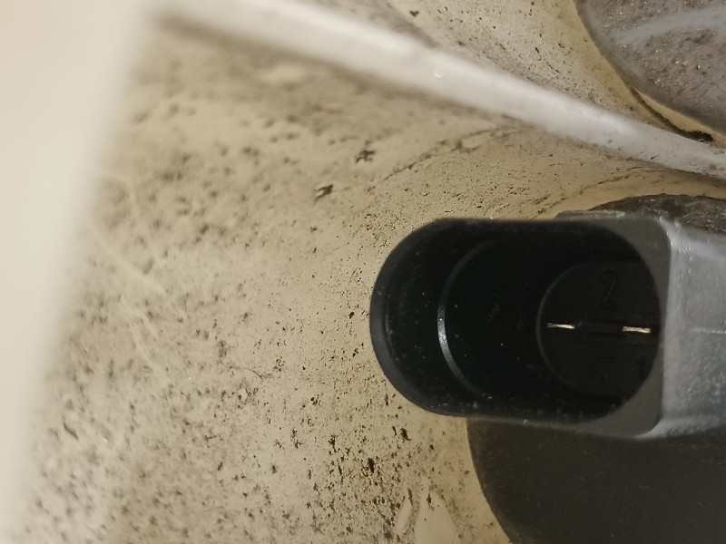 Recambio de deposito limpia para bmw serie 1 berlina (e81/e87) 120d referencia OEM IAM 61677068996 61667238666 