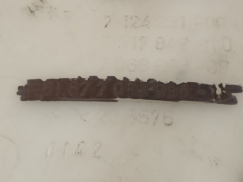 Recambio de deposito limpia para bmw serie 1 berlina (e81/e87) 120d referencia OEM IAM 61677068996 61667238666 