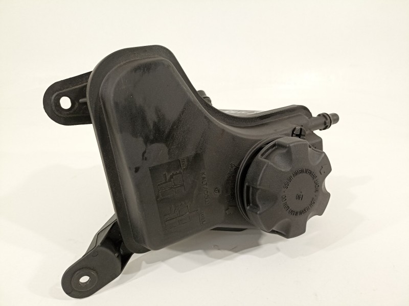 Recambio de deposito expansion para bmw serie 1 berlina (e81/e87) 120d referencia OEM IAM 17137520719 17138570079 