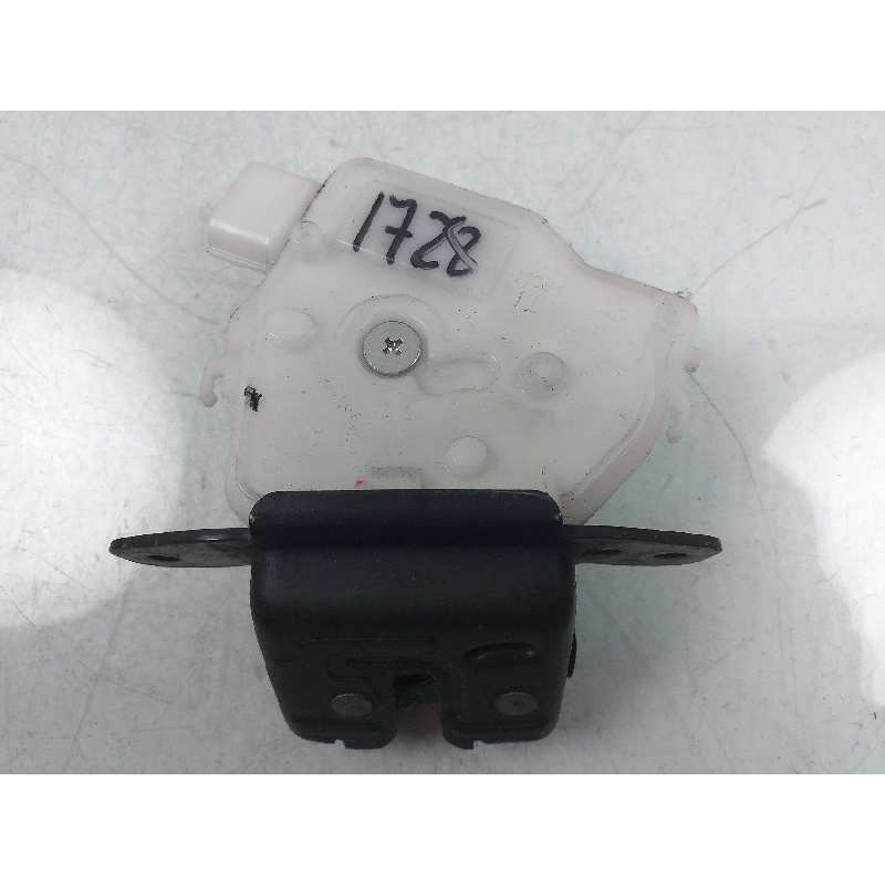 Recambio de cerradura maletero / porton para toyota yaris ts referencia OEM IAM   