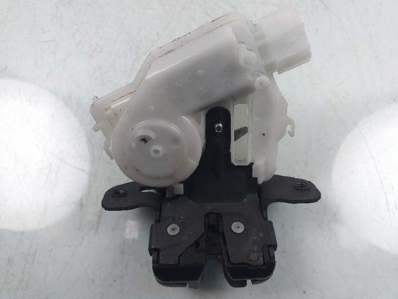 Recambio de cerradura maletero / porton para toyota yaris ts referencia OEM IAM   