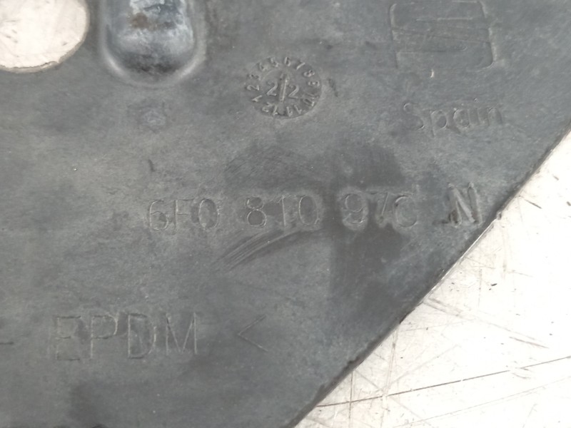 Recambio de paso rueda para seat ibiza (kj1) style go referencia OEM IAM 6F0810970N  