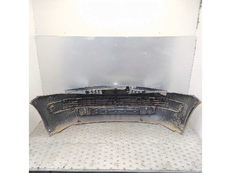 Recambio de paragolpes delantero para renault megane ii berlina 5p confort dynamique referencia OEM IAM 8200142000 8200142001 