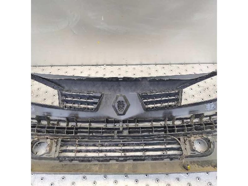 Recambio de paragolpes delantero para renault megane ii berlina 5p confort dynamique referencia OEM IAM 8200142000 8200142001 