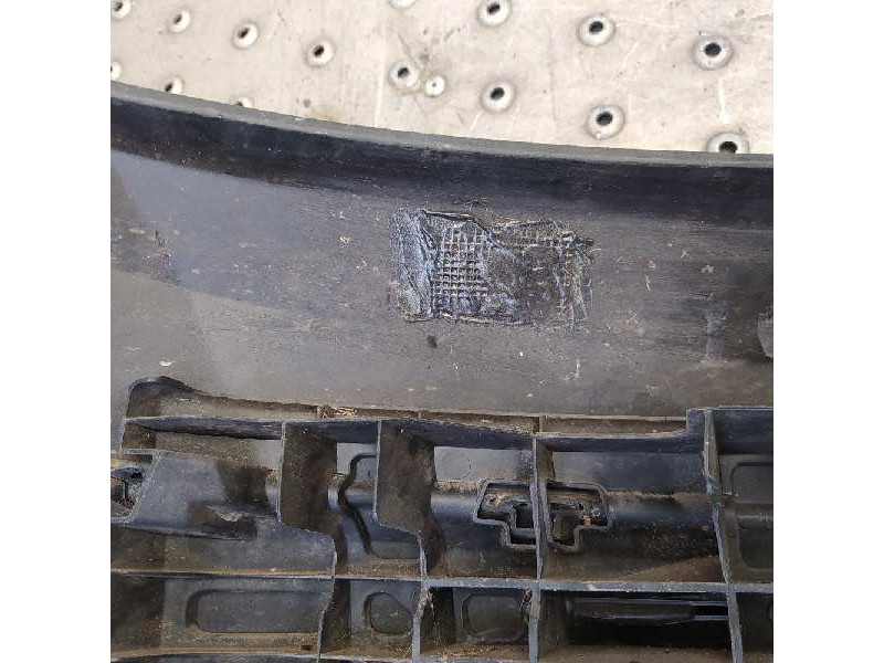 Recambio de paragolpes delantero para renault megane ii berlina 5p confort dynamique referencia OEM IAM 8200142000 8200142001 