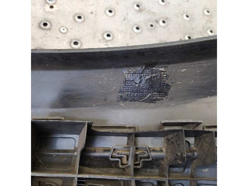 Recambio de paragolpes delantero para renault megane ii berlina 5p confort dynamique referencia OEM IAM 8200142000 8200142001 