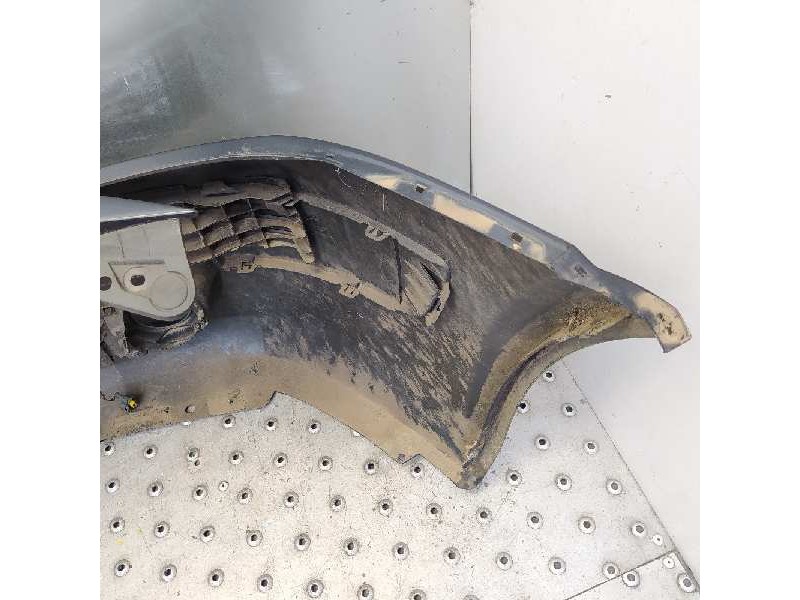 Recambio de paragolpes delantero para renault megane ii berlina 5p confort dynamique referencia OEM IAM 8200142000 8200142001 