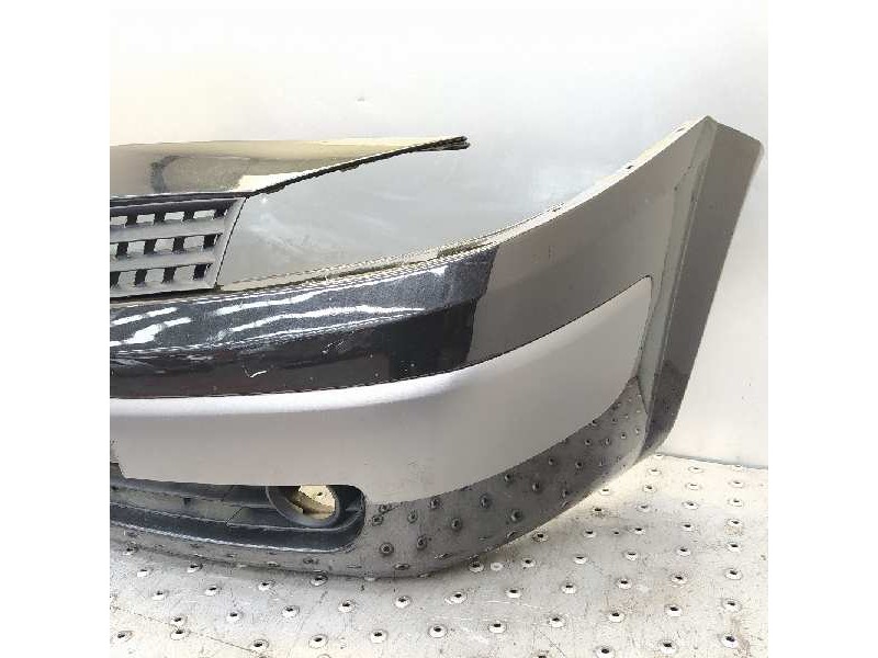 Recambio de paragolpes delantero para renault megane ii berlina 5p confort dynamique referencia OEM IAM 8200142000 8200142001 