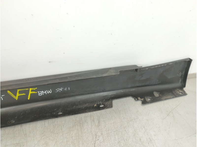 Recambio de faldon lateral para bmw serie 1 berlina (e81/e87) 120d referencia OEM IAM 22944911  
